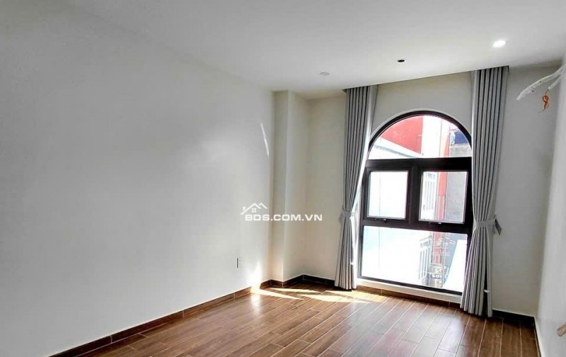 BÁN NHÀ 3 TẦNG NGÕ 2 CHỢ HÀNG CŨ - BỐT TRÒN