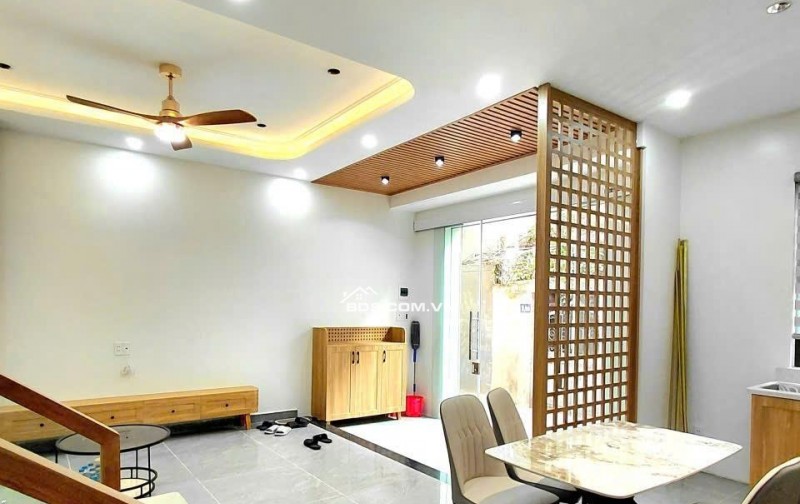Nhà đẹp Thiên Lôi Phạm Tử Nghi 4 tầng độc lập
