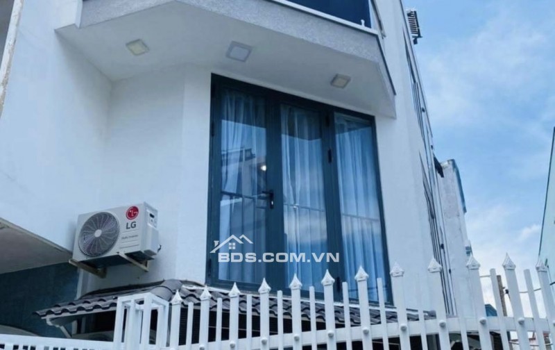 TIN CHÍNH CHỦ - BÁN NHÀ Q11 NGAY CV ĐẦM SEN – 65.2M2 - SHR - 6.05 TỶ. LH:0812946629