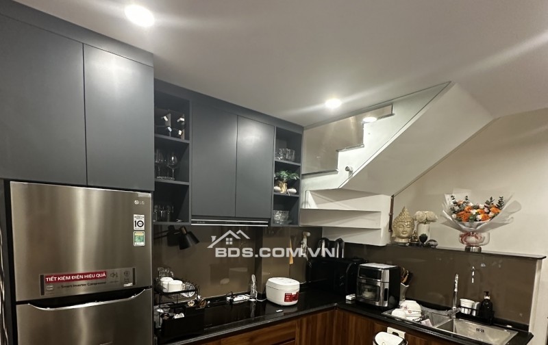 TIN CHÍNH CHỦ - BÁN NHÀ Q11 NGAY CV ĐẦM SEN – 65.2M2 - SHR - 6.05 TỶ. LH:0812946629