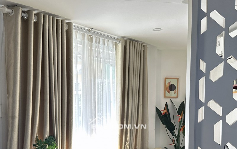 TIN CHÍNH CHỦ - BÁN NHÀ Q11 NGAY CV ĐẦM SEN – 65.2M2 - SHR - 6.05 TỶ. LH:0812946629