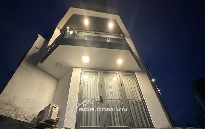 TIN CHÍNH CHỦ - BÁN NHÀ Q11 NGAY CV ĐẦM SEN – 65.2M2 - SHR - 6.05 TỶ. LH:0812946629