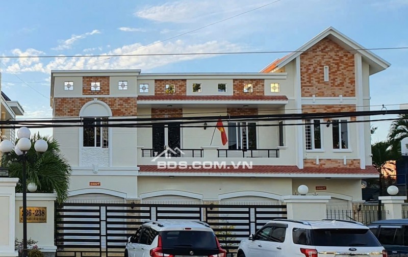 TRUNG TÂM CẦN GIUỘC QL 50 CHO THUÊ MẶT BẰNG VỊ TRÍ CHIẾN LƯỢC