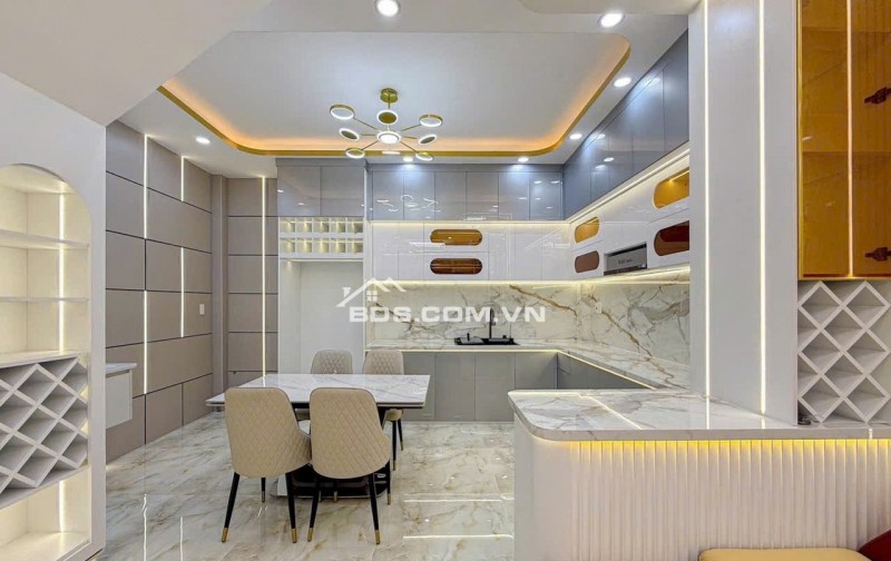 NHÀ MỜI ĐĂNG CẦP XE HƠI ĐẬU CỬA GÒ OMOI QUẬN 7  (5X12) 3 TẦNG -4 PN CHỈ 10,6 TỶ - FULL NỘI THÂT - SỔ HỒNG RÊNG HOÀN CÔNG