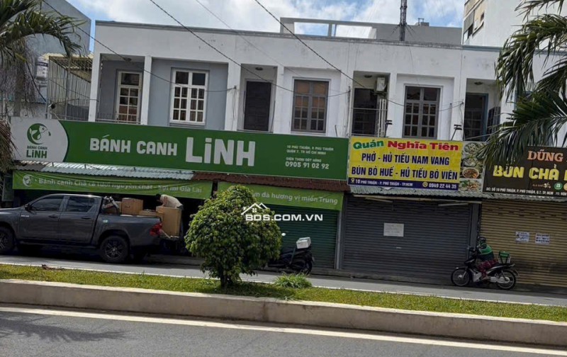 Bán nhà MT đường Phú Thuận , Q7. dt 18x10m 1 lầu . hiện tại xây 4 căn , vị trí vàng KDBB.