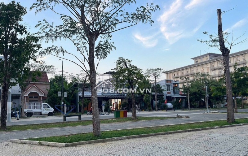 NHÀ CẤP 4, VIEW CÔNG VIÊN ĐƯỜNG NHÂN HÒA 5, HOÀ XUÂN - CHỈ 4,69 TỶ TL. LH:0368452579.