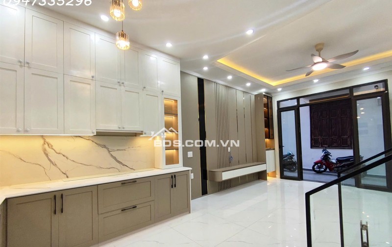 Nhà đẹp Miếu Hai Xã 4 tầng ô tô đỗ gần nhà