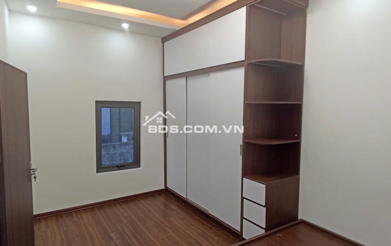 NHÀ HỒ TÂY ĐỦ CÔNG NĂNG. NHÀ ĐẸP. GẦN HỒ TÂY. SẴN Ở. ĐẨY ĐỦ TIỆN ÍCH