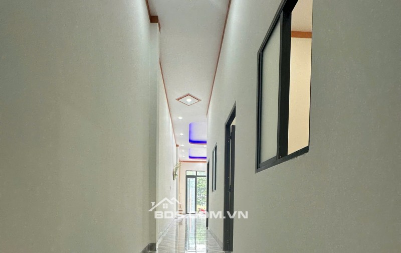 CĂN NHÀ CẤP 4 SÁT ỦY BAN CHÁNH PHÚ HÒA – 165 M2 SHR 1TY 7XX. LH:0868673151.