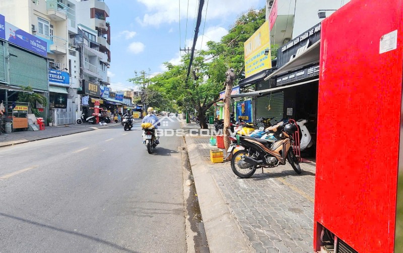 Bán gấp tài sản Ngộp thu nhập cao Mặt Tiền Đường Số Quận 7