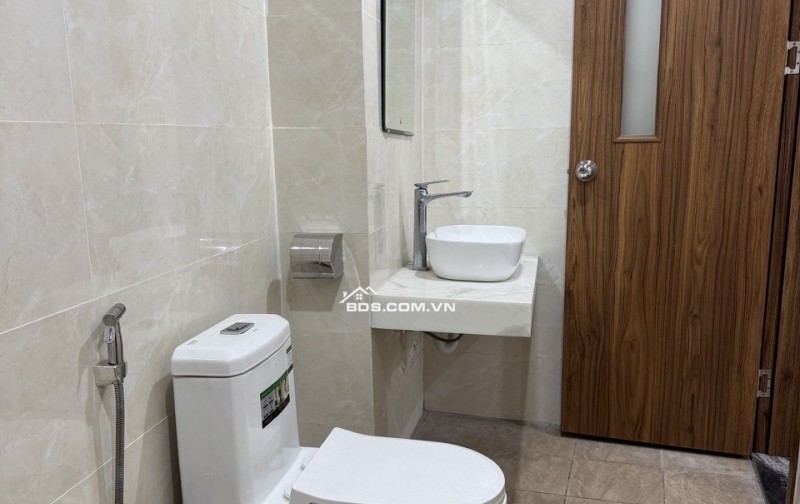 Chính chủ cho thuê căn hộ studio, dt 35m2, có thang máy, nội thất đầy đủ. LH: 0971883511