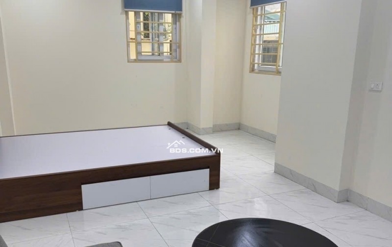 Chính chủ cho thuê căn hộ studio, dt 35m2, có thang máy, nội thất đầy đủ. LH: 0971883511