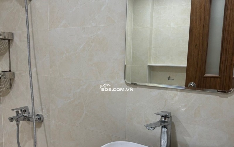Chính chủ cho thuê căn hộ studio, dt 35m2, có thang máy, nội thất đầy đủ. LH: 0971883511