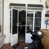 NHÀ C4 GÁC LỬNG – KIỆT Ô TÔ THÔNG PHÓ ĐỨC CHÍNH