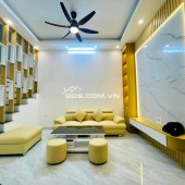 Bán Nhà Giải Phóng, Hoàng Mai 39m, 5 tầng, mt 10m, giá 6.8 tỷ