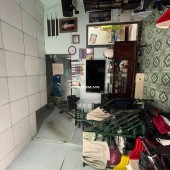 -Kết cấu : nhà 1 trệt 1 lửng, chia  làm 2 căn, vừa ở vừa cho thuê, tổng 4 phòng ngủ, 2 WC,  khu nhà cao tầng, dân trí.