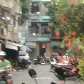 BÁN GẤP NHÀ BÀ HẠT Q10 GẦN ĐƯỜNG XE HƠI CÁCH VÀI BỨOC CHÂN. LH:0909304773