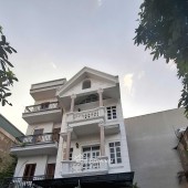CHÍNH CHỦ CẦN BÁN GÂP ĐẤT MẶT PHỐ THẠCH BÀN 38M2 MẶT TIỀN 3.5M  VI TRÍ CỰC HIẾM . MỘT LÔ DUY NHẤT CÒN SÓT LẠI KHÔNG TIM THẤY LÔ THƯ 2 Ạ