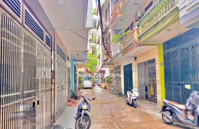 PHÂN LÔ - Ô TÔ ĐỖ CỬA - THANG MÁY - KINH DOANH - Ở NGAY - ĐỐNG ĐA
