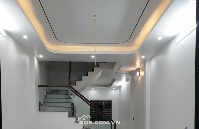 BÁN NHÀ  5.2 TỶ 3 TẦNG 76M2 ( HƯỚNG NAM ) KHU ĐÔ THỊ THỐNG NHẤT