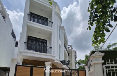 NHÀ PHỐ KIỂU BIỆT THỰ CÓ SÂN VƯỜN TẠI GÒ VẤP - 215M2 CHỈ 17.5 TỶ. LH:0963492727.