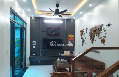 BÁN NHÀ ĐẸP 1.85 TỶ 3 TẦNG 40M2 ( HƯỚNG ĐÔNG ) NGÕ GIẢI PHÓNG