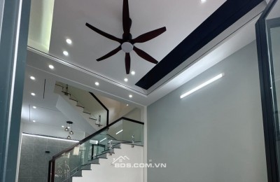 BÁN NHÀ ĐẸP 2.35 TỶ 3 TẦNG 50M2 ( TÂY NAM ) NGÕ RỘNG CÙ CHÍNH LAN
