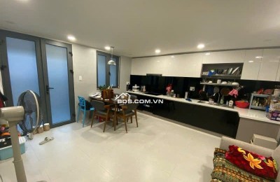 Chỉ 8.7 tỷ có nhà 5 lầu HXH tránh Nguyễn Thái Sơn ngang 6m 68m2 gần Vincom Phan Văn Trị.
