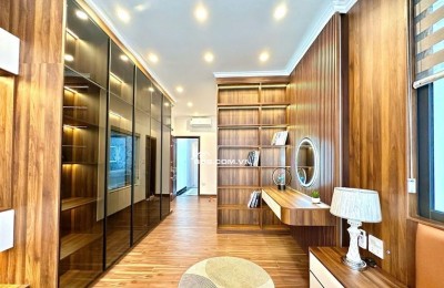 8.6 tỷ nhà Đội Cấn, 6 tầng thang máy,  dân xây ở luôn, sổ chính chủ