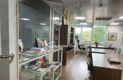 Văn phòng đẹp 150m2 tại phố 249 Thụy Khuê, khu vực trung tâm sat Hồ Tây, giá cạnh tranh