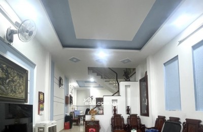 Bán nhà đường số 4, Hiệp Bình Phước, Thủ Đức, TP HCM. DT 75, 3 tầng. Giá  - 7.15  tỷ.