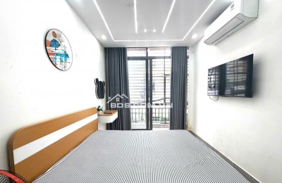 Gò Vấp - Phan Văn Trị sát emart 200m Không Lộ Giới Không Quy Hoạch Sổ Hồng Riêng
