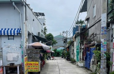 Nhà xưởng xây sẵn , kết hợp nhà ở, nền bê tông cốt thép ,điện bs pha