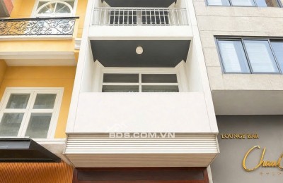  NHÀ 4 TẦNG KHU PHỐ NHẬT – TRUNG TÂM QUẬN 1 – KHAI THÁC BAR & CHDV CHỈ 15,5 TỶ 