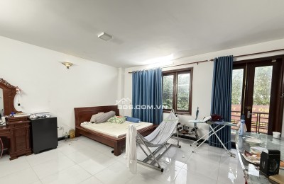 nhà 8x18m trệt + lửng + 1 Lầu đường 39 Phường Tân Quy Q7. giá 29 tỷ