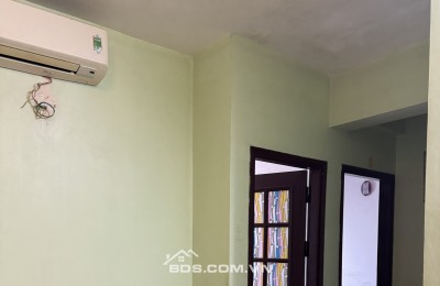 CC cần bán chung cư KĐT Linh Đàm, S 72m2, 3 ngủ, 2 WC. LH 0912841267