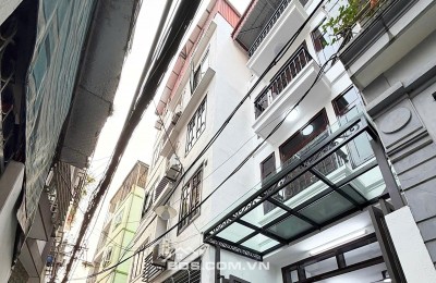 HÀNG HIÊM NGOC THỤY NGÕ THÔNG Ô TÔ .Ô TÔ ĐỖ CƯA  FULL NỘI THẤT