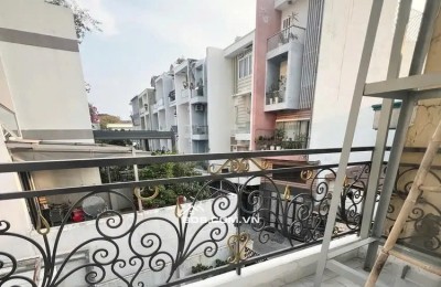 Nhà đẹp 3 tầng Hoà Bình- sát Đầm Sen
