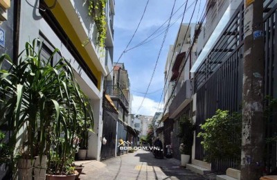 DƯƠNG QUẢNG HÀM - 6 Đ 5 - HẺM 5M XE HƠI 

 200m ra Bãi Biển Gò Vấp