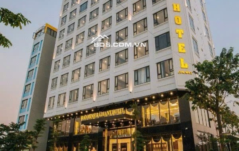  BÁN KHÁCH SẠN 4 SAO TRUNG TÂM HẠ LONG – VỊ TRÍ VIP – DOANH THU ỔN ĐỊNH