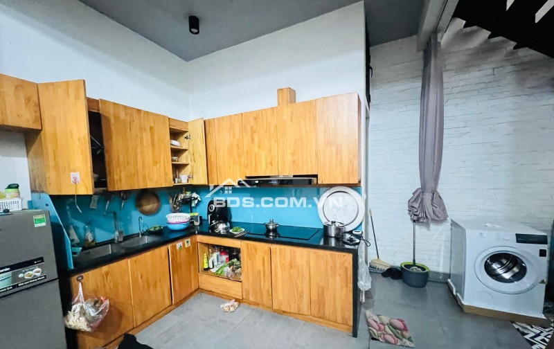 KIM GIANG - GlÁ CỰC THƠM cho 1 căn LÔ GÓC 46m2 x 4T, MT KHỦNG HƠN 5m, SÂN BÓNG TRƯỚC NHÀ!