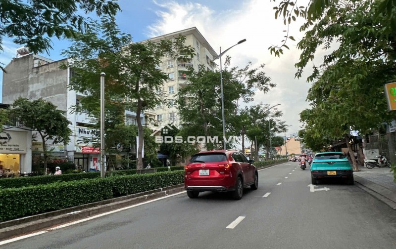 GIẢM KHỐC LIỆT còn 15 TỶ nhà HXT 6 lầu KD Spa Dương Quảng Hàm 80m2(4x20) ngay chợ CC.