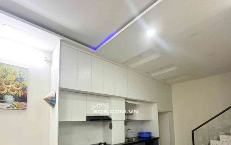 Nhà 4 tầng Hiệp Bình Phước - Hàng xóm KDC Hồng Long - Xe hơi đậu đổ ngày đêm