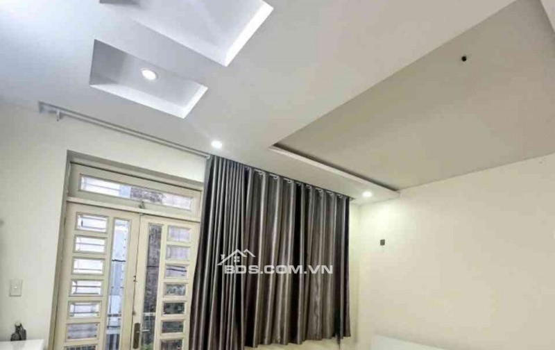 Nhà 4 tầng Hiệp Bình Phước - Hàng xóm KDC Hồng Long - Xe hơi đậu đổ ngày đêm