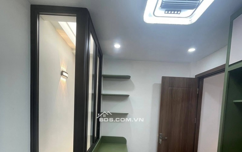 Bán Nhà Gần Phố, Tân Mai 35m, 4 tầng, mt 3.8m, giá 9.65 tỷ.