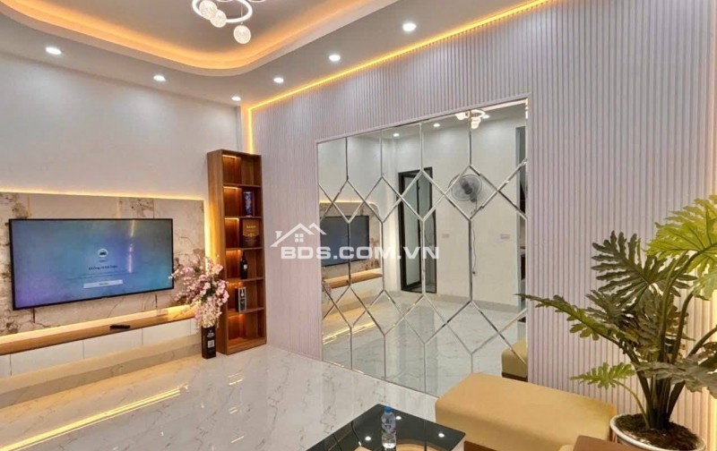 Bán Nhà Phố Cổ, Thọ Lão, Hai Bà Trưng 30m, 5 tầng, mt 4m, giá 8.6 tỷ.