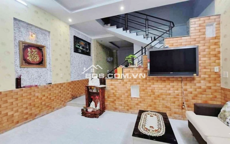 Nhà phố đẹp Lái Thiêu - Ngang 5m - 90m2 – Nhỉnh 4,5 Tỷ - Đường xe tải  - ÔTô ngủ trong nhà