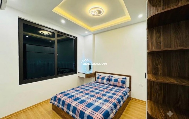 BÁN NHÀ LÔ GÓC Thạch Bàn–Ô TÔ ĐỖ CỬA- 60m2, 5 TẦNG, 4 PHÒNG NGỦ- SỔ ĐỎ CHÍNH CHỦ-NHỈNH 8 TỶ