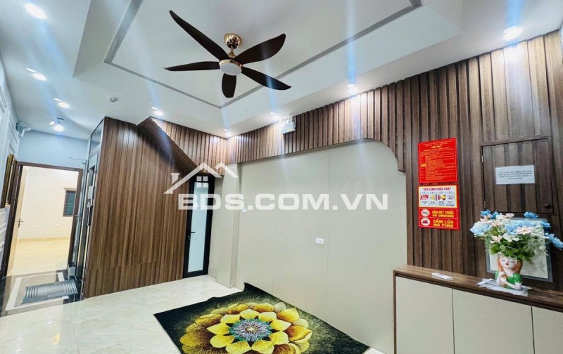 Bán Nhà Dòng Tiền, Đường Hoàng Mai 42/46m, 5 tầng, mt 3.6m, giá 13.8 tỷ.