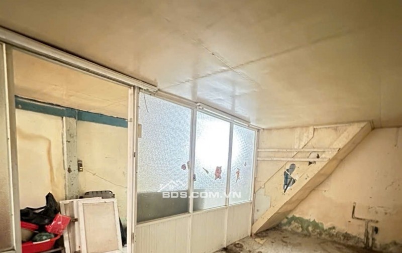 NHÀ TRUNG TÂM QUẬN 5 – HẺM XE HƠI – VÀI BƯỚC RA MẶT TIỀN